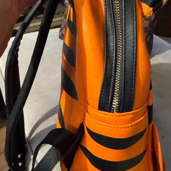 Loungefly Tigger Backpack Disney - Orange and Black - Picture 5 of 6